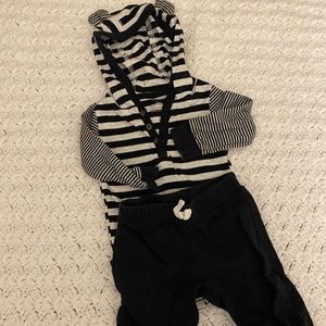 Carter’s 2-Piece Hooded Bodysuit Pants Set